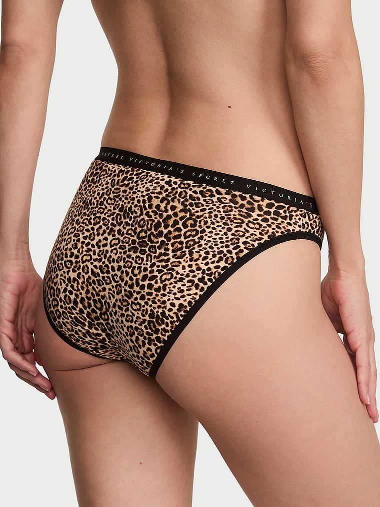 Majtki bawełniane Bikini. Produkt jest wzorzysty i pochodzi z kolekcji Victoria's Secret. 