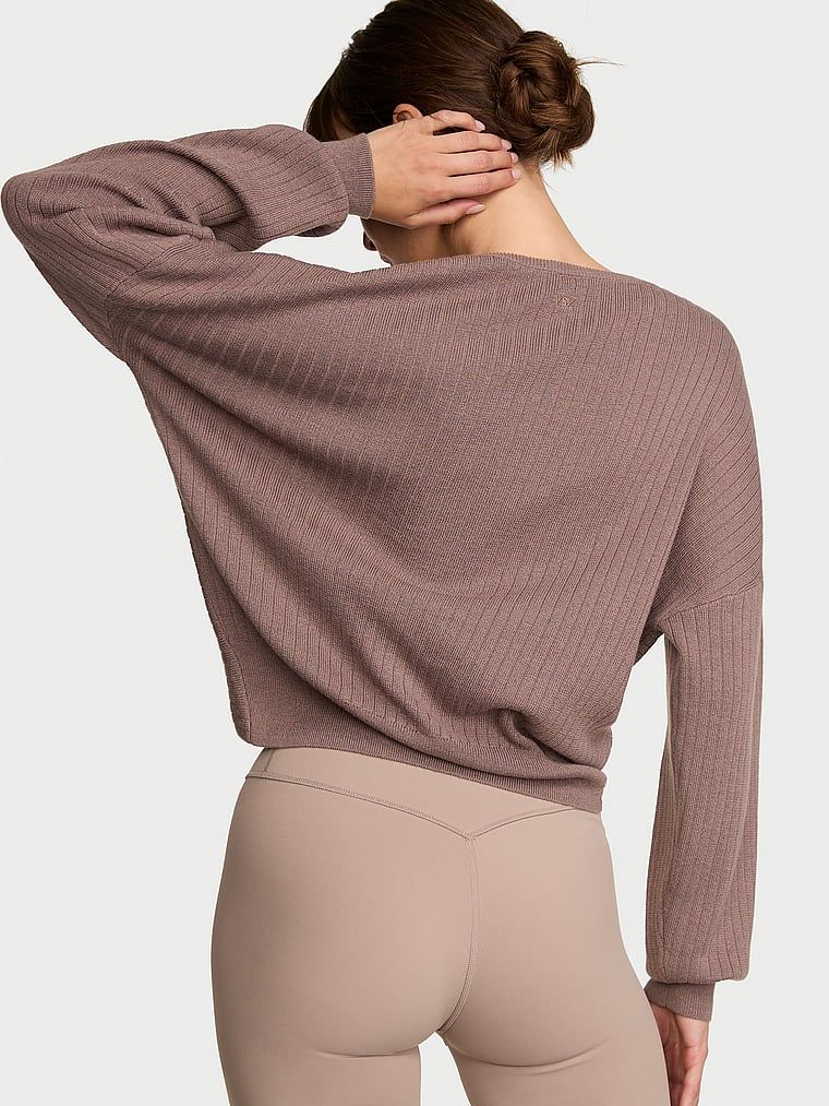 Sweter z wiązaniem z przodu Twist Rib. Produkt ma kolor szary i pochodzi z kolekcji VSX. 