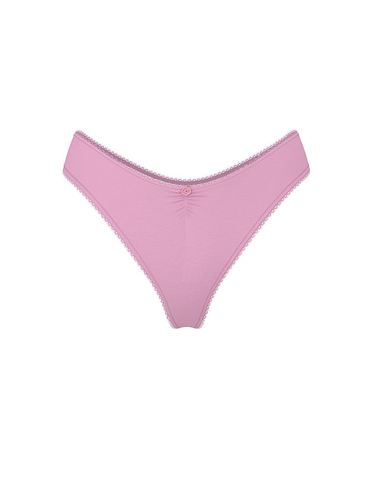 Stringi bawełniane z siateczką z tyłu Heart Lace. Produkt ma kolor fioletowy i pochodzi z kolekcji Victoria's Secret. 