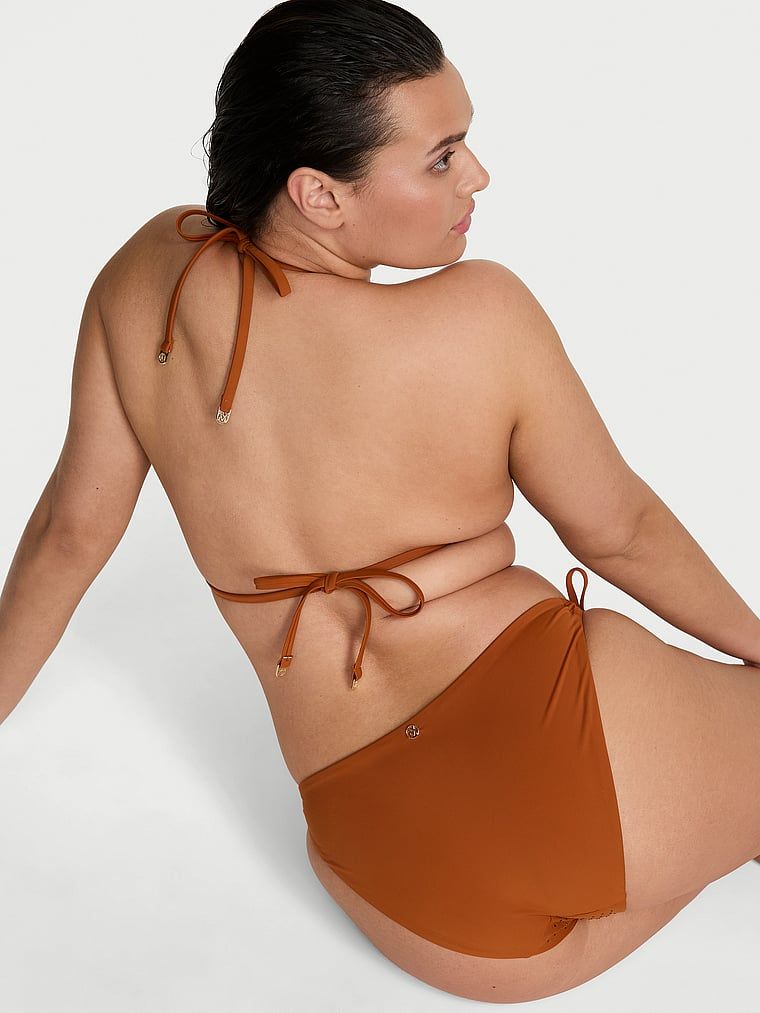 Góra od bikini Essential Diamante. Produkt ma kolor brązowy i pochodzi z kolekcji Victoria's Secret Swim. 