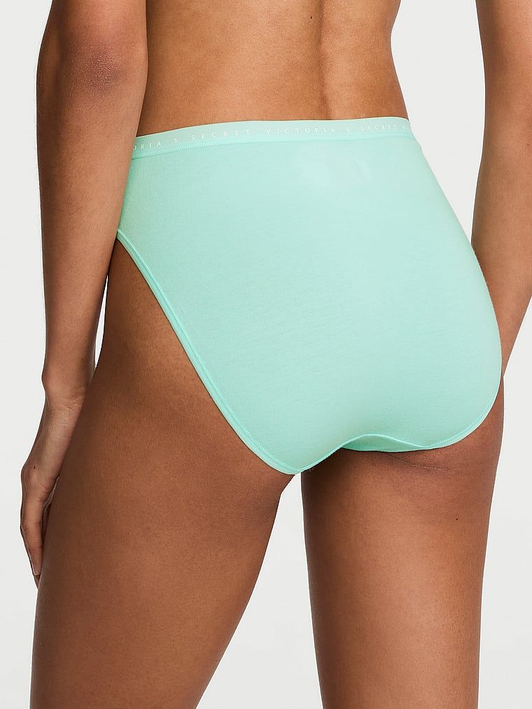 Majtki bawełniane figi z wysoko wyciętymi nogawkami High-Leg Brief. Produkt ma kolor zielony i pochodzi z kolekcji Victoria's Secret. 
