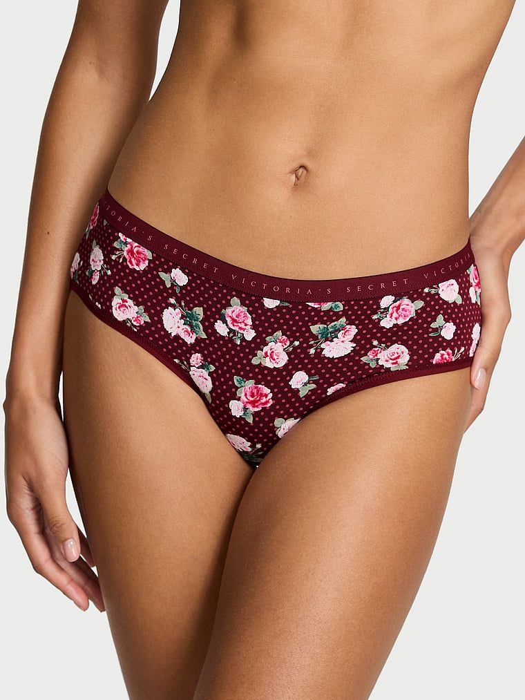 Majtki bawełniane Hiphugger. Produkt ma kolor kwiatowy i pochodzi z kolekcji Body by Victoria. 