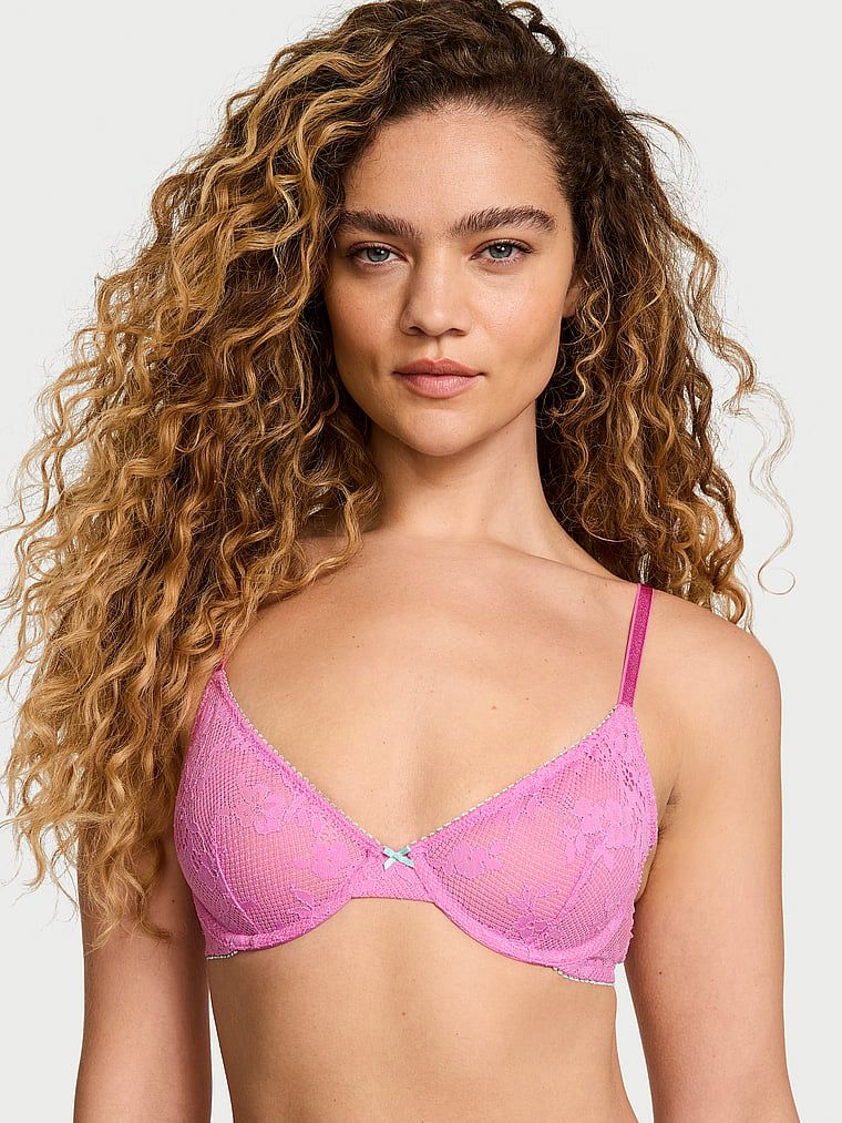 Biustonosz nieusztywniany koronkowy Tease Demi. Produkt ma kolor różowy i pochodzi z kolekcji Victoria's Secret. 