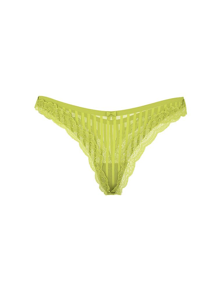 Stringi z paseczków z wysoko wyciętymi nogawkami Tease Sheer Stripe. Produkt ma kolor zielony i pochodzi z kolekcji Victoria's Secret. 