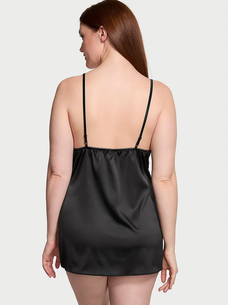 Koszulka nocna z koronką Tease Slip. Produkt ma kolor czarny i pochodzi z kolekcji Victoria's Secret. 