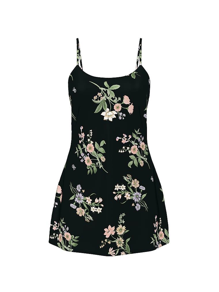 Koszulka nocna satynowa Heritage Slip. Produkt ma wzór kwiatowy i pochodzi z kolekcji Victoria's Secret. 