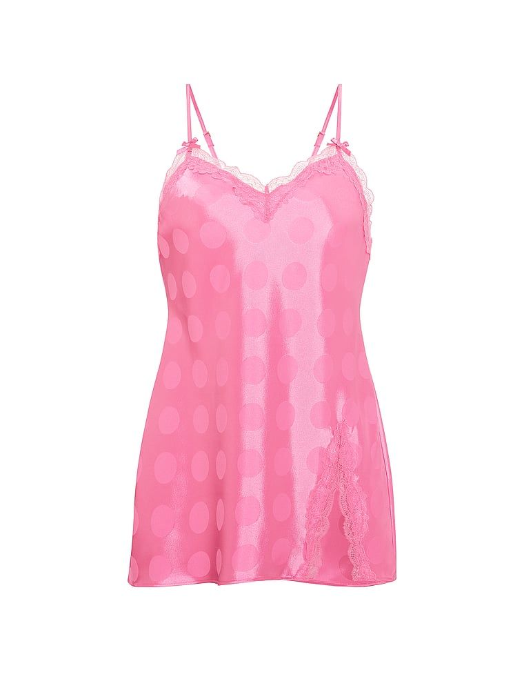 Koszulka nocna satynowa Tease Dot. Produkt ma kolor różowy i pochodzi z kolekcji Victoria's Secret. 
