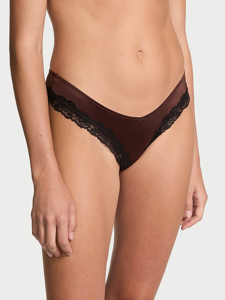 Majtki z koronką na krawędziach i wysoko wyciętymi nogawkami Lace-Trim Cheeky. Produkt ma kolor brązowy i pochodzi z kolekcji Very Sexy. 