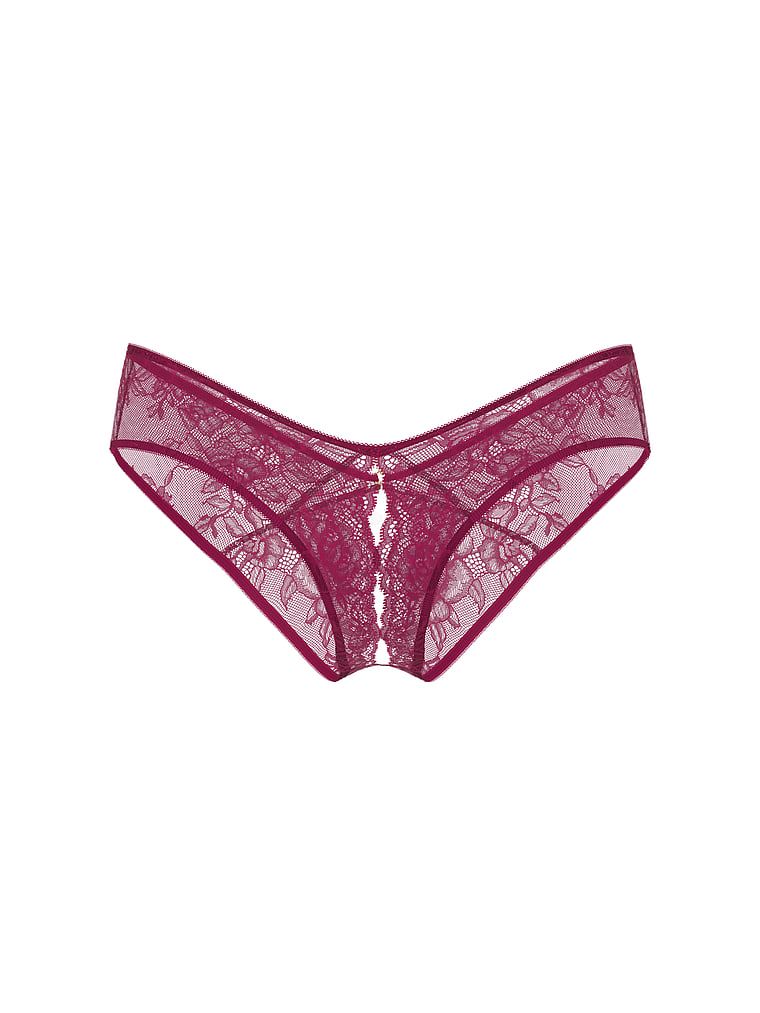 Majtki z koronką bez kroku Rose Lace Cheeky. Produkt ma kolor różowy i pochodzi z kolekcji Very Sexy. 