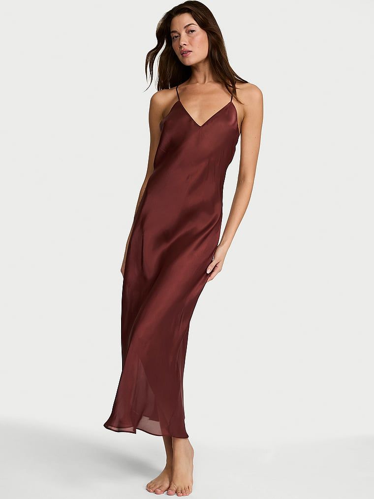 Sukienka satynowa długa prześwitująca Luxe Sheer Slip. Produkt ma kolor brązowy i pochodzi z kolekcji Victoria's Secret. 