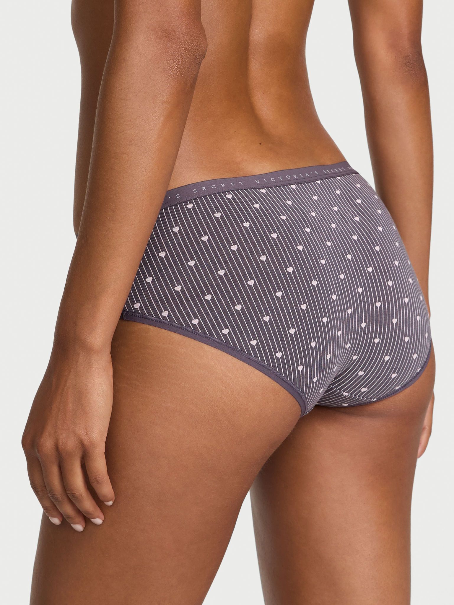 Majtki bawełniane Hiphugger. Produkt jest wzorzysty i pochodzi z kolekcji Victoria's Secret. 
