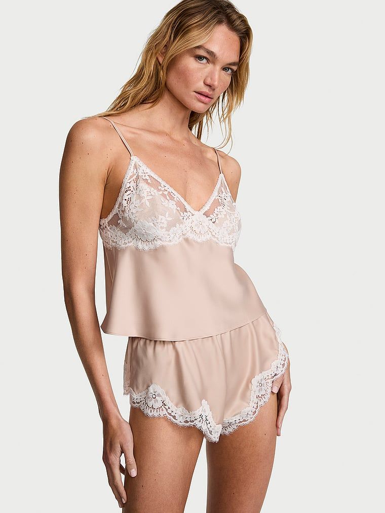 Zestaw satynowy do spania Lace-Trim. Produkt ma kolor beżowy i pochodzi z kolekcji Dream Angels. 