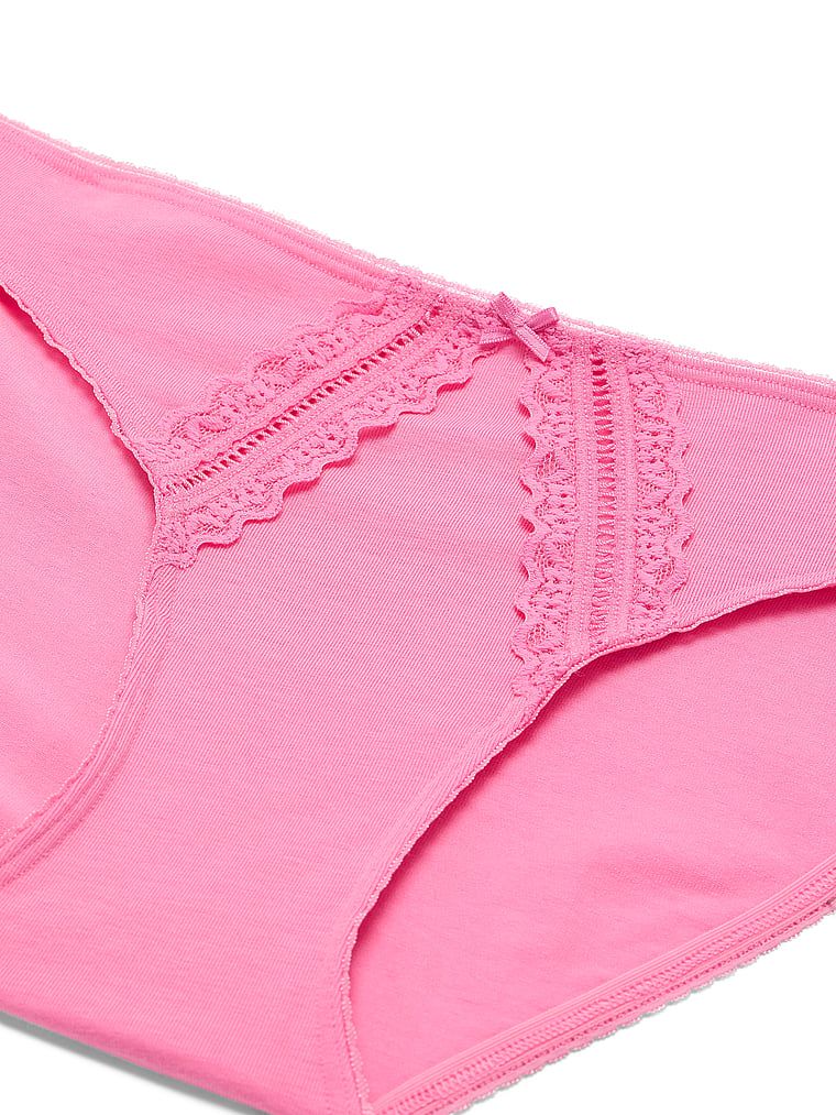 Majtki bawełniane z koronką Bikini. Produkt ma kolor różowy i pochodzi z kolekcji Victoria's Secret. 