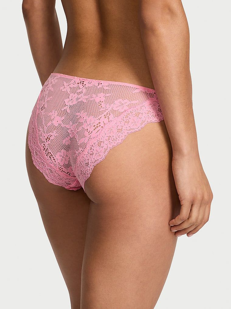 Majtki koronkowe Lace Bikini. Produkt ma kolor różowy i pochodzi z kolekcji Dream Angels. 