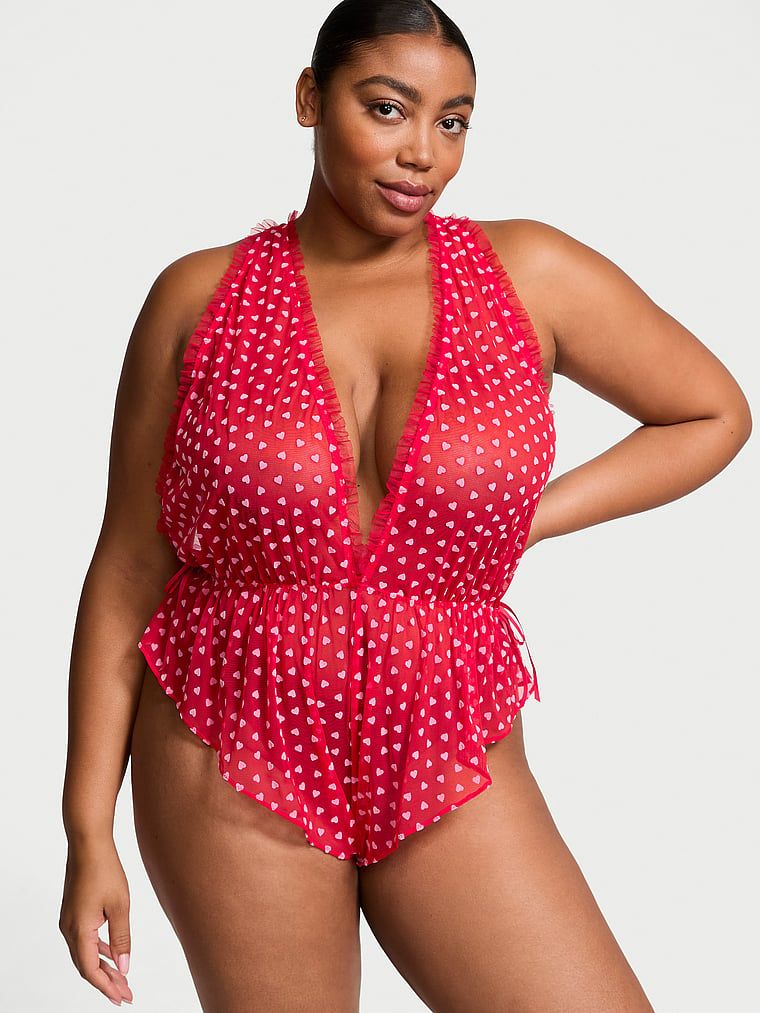 Body z siateczki z motywem serduszek Tease Mini Hearts. Produkt ma kolor wzorzysty i pochodzi z kolekcji Victoria's Secret. 