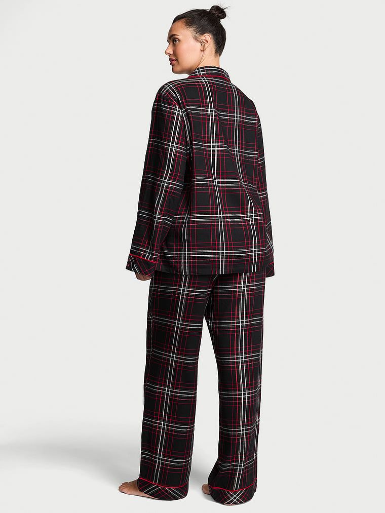 Flanelowa piżama z długimi spodniami. Produkt jest wzorzysty i pochodzi z kolekcji Victoria's Secret. 