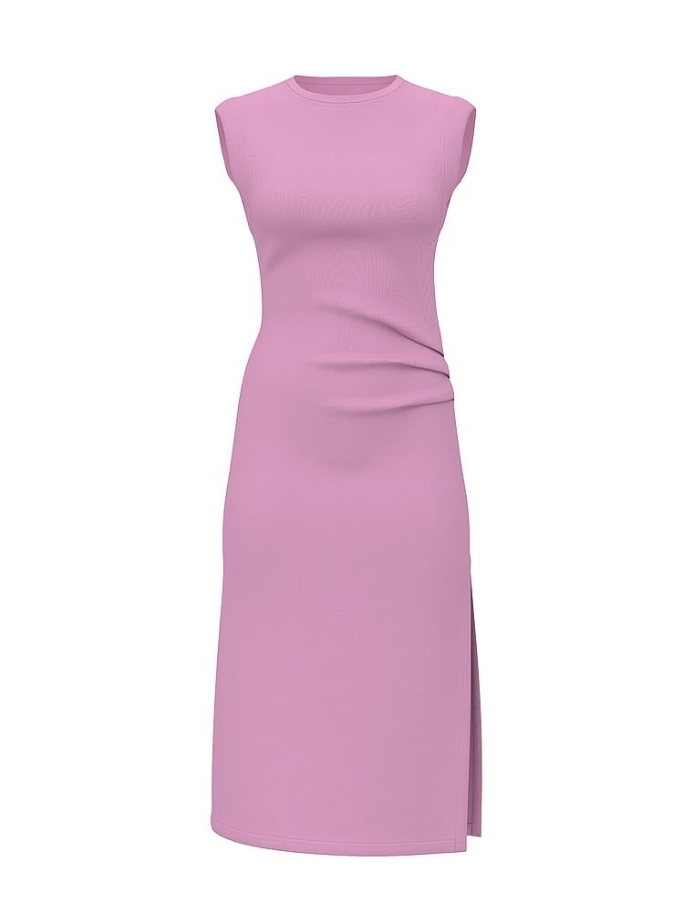 Sukienka dzianinowa midi VSX Featherweight Knit. Produkt ma kolor purpurowy i pochodzi z kolekcji VSX. 