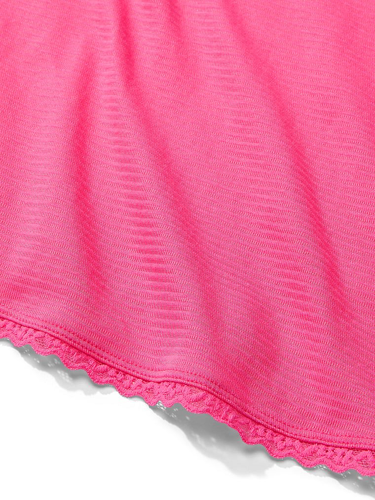 Zestaw do spania z bawełny - top i spodnie Shadow Stripe. Produkt ma kolor różowy i pochodzi z kolekcji Victoria's Secret. 