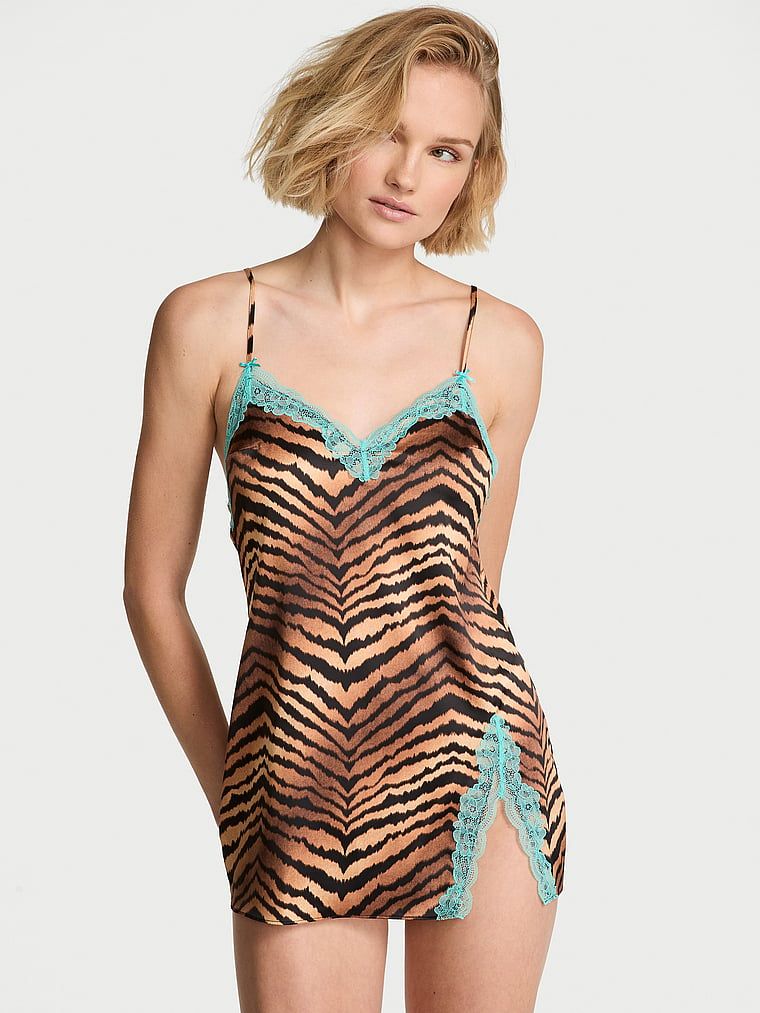 Victoria's Secret Koszulka nocna satynowa z koronką Tease Slip