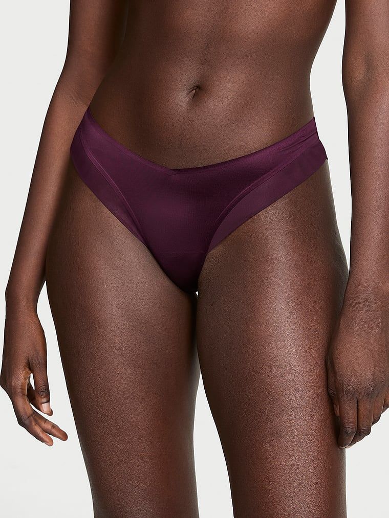 Majtki z paseczkami z tyłu Sheer Reveal Cheeky. Produkt ma kolor fioletowy i pochodzi z kolekcji Very Sexy. 