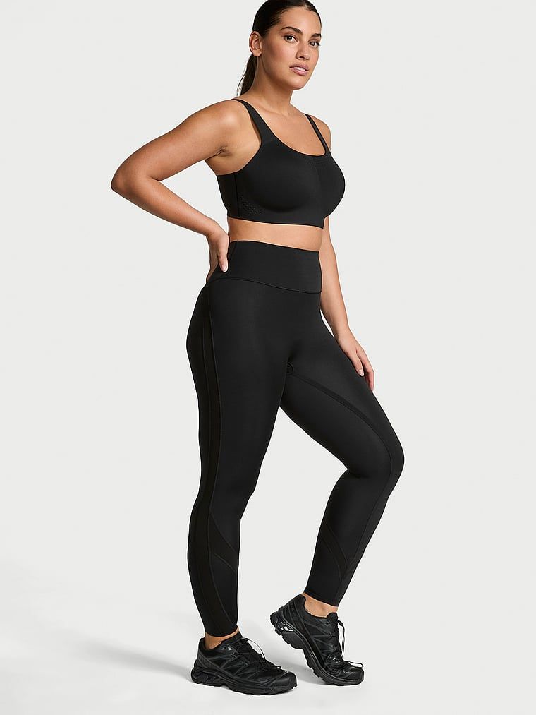 Legginsy VSX SuedeEffect. Produkt ma kolor czarny i pochodzi z kolekcji VSX. 