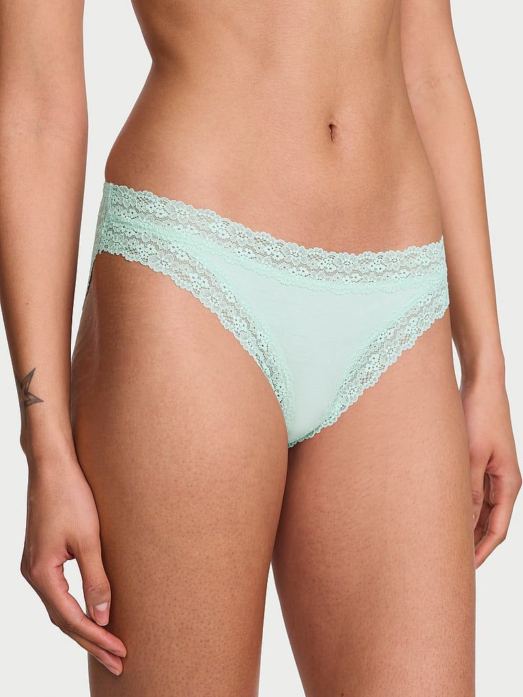 Majtki bawełniane z koronką z tyłu Bikini. Produkt ma kolor zielony i pochodzi z kolekcji Lace Trim. 