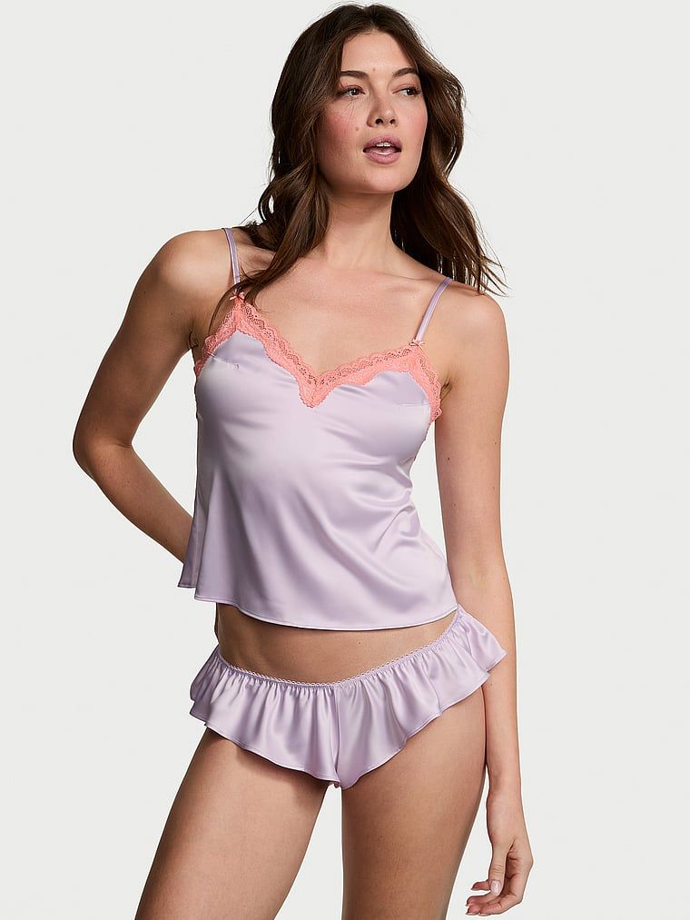 Zestaw do spania - top na ramiączkach i szorty Tease. Produkt ma kolor purpurowy i pochodzi z kolekcji Victoria's Secret. 