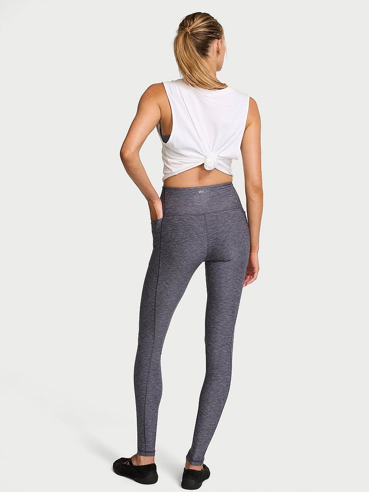 Legginsy z wysokim stanem VSX New Essential. Produkt ma kolor wzorzysty i pochodzi z kolekcji VSX. 