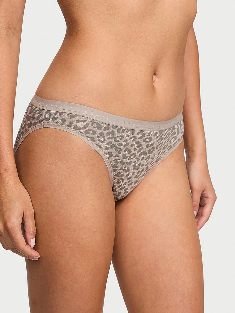 Majtki bawełniane Bikini. Produkt jest wzorzysty i pochodzi z kolekcji Victoria's Secret. 