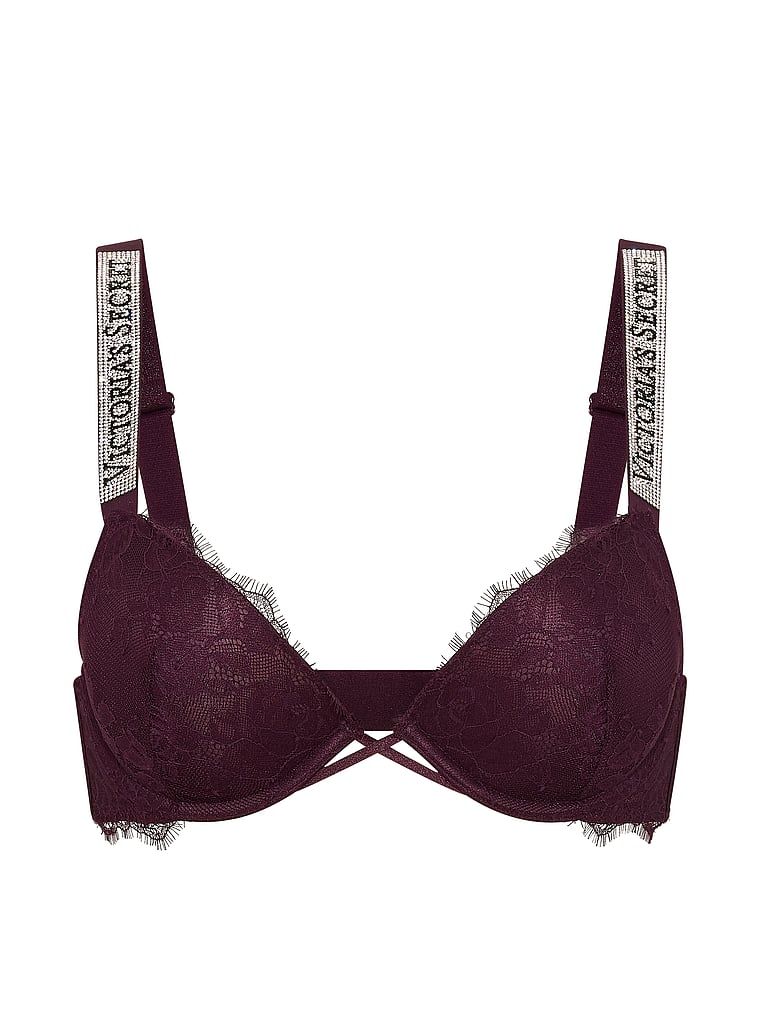 Biustonosz push-up koronkowy z błyszczącymi ramiączkami Shine Strap. Produkt ma kolor fioletowy i pochodzi z kolekcji Very Sexy. 