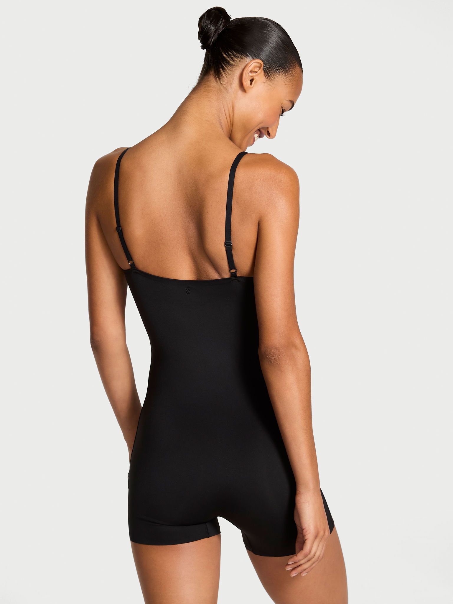 Victoria's Secret Kombinezon z krótkimi spodenkami Luxe Contour