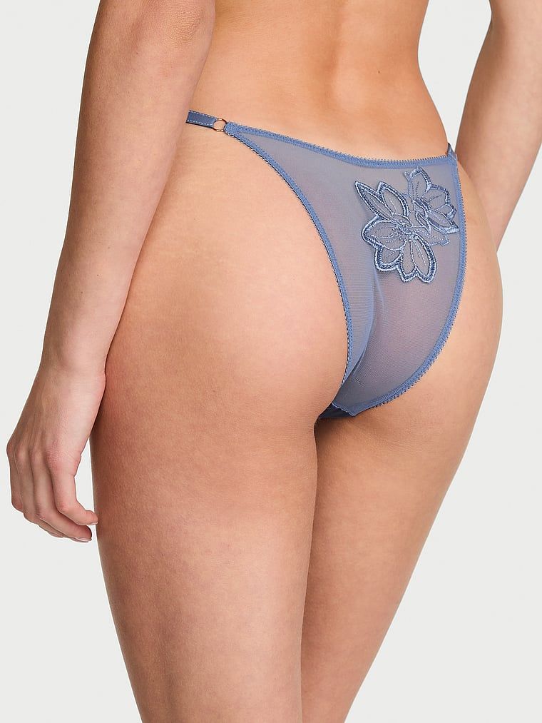 Majtki brazyliany Denim. Produkt jest wzorzysty i pochodzi z kolekcji Very Sexy. 