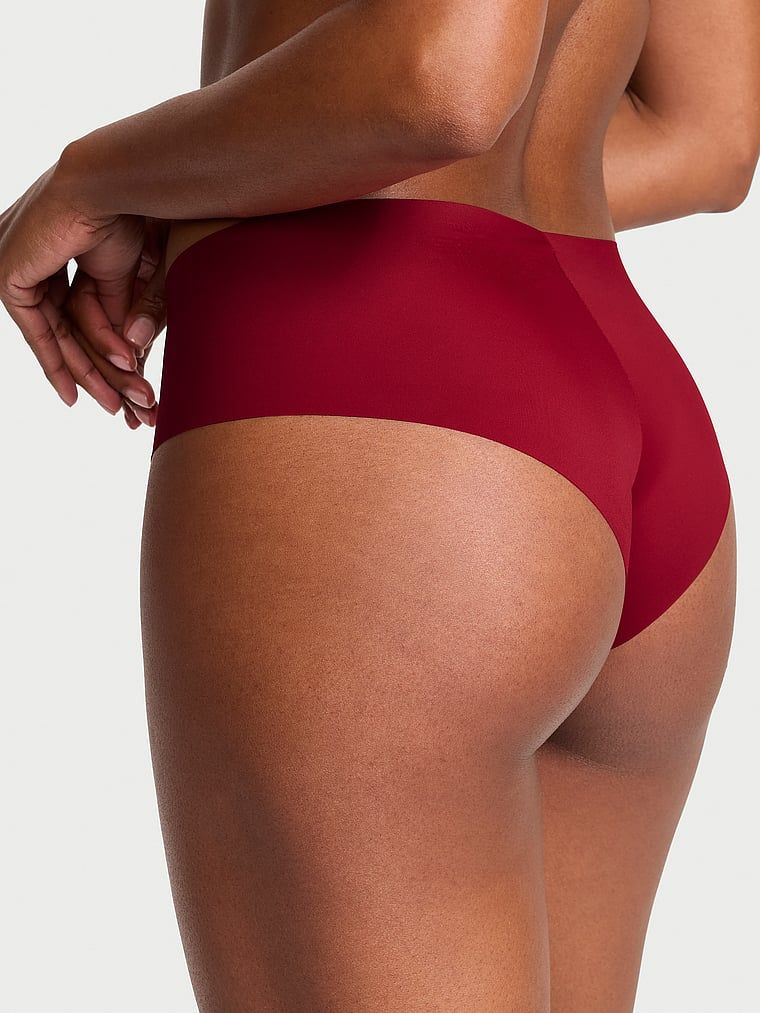 Majtki bezszwowe No-Show Heart Cheeky. Produkt ma kolor czerwony i pochodzi z kolekcji No-Show. 