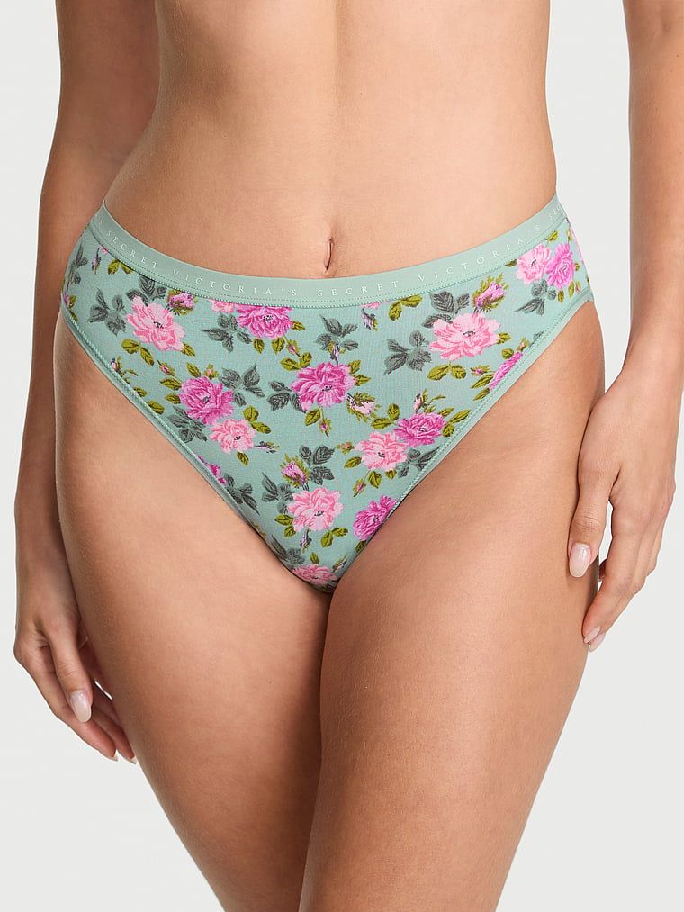 Majtki bawełniane figi z wysoko wyciętymi nogawkami High-Leg Brief. Produkt ma wzór kwiatowy i pochodzi z kolekcji Victoria's Secret. 