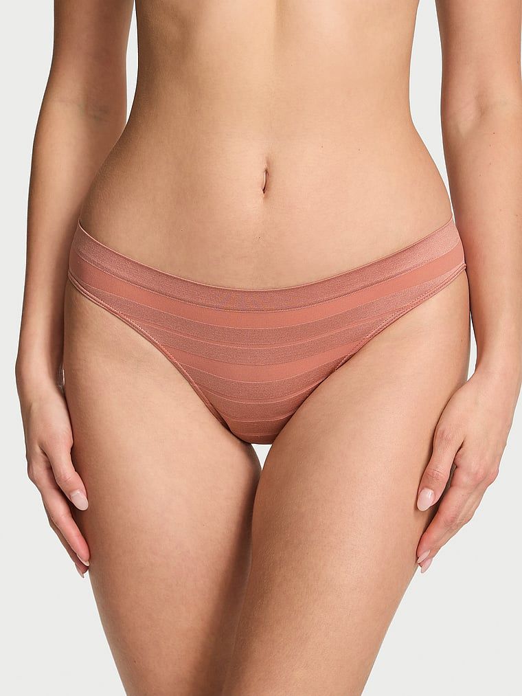 Majtki bezszwowe Seamless Bikini. Produkt ma kolor brązowy i pochodzi z kolekcji Seamless. 