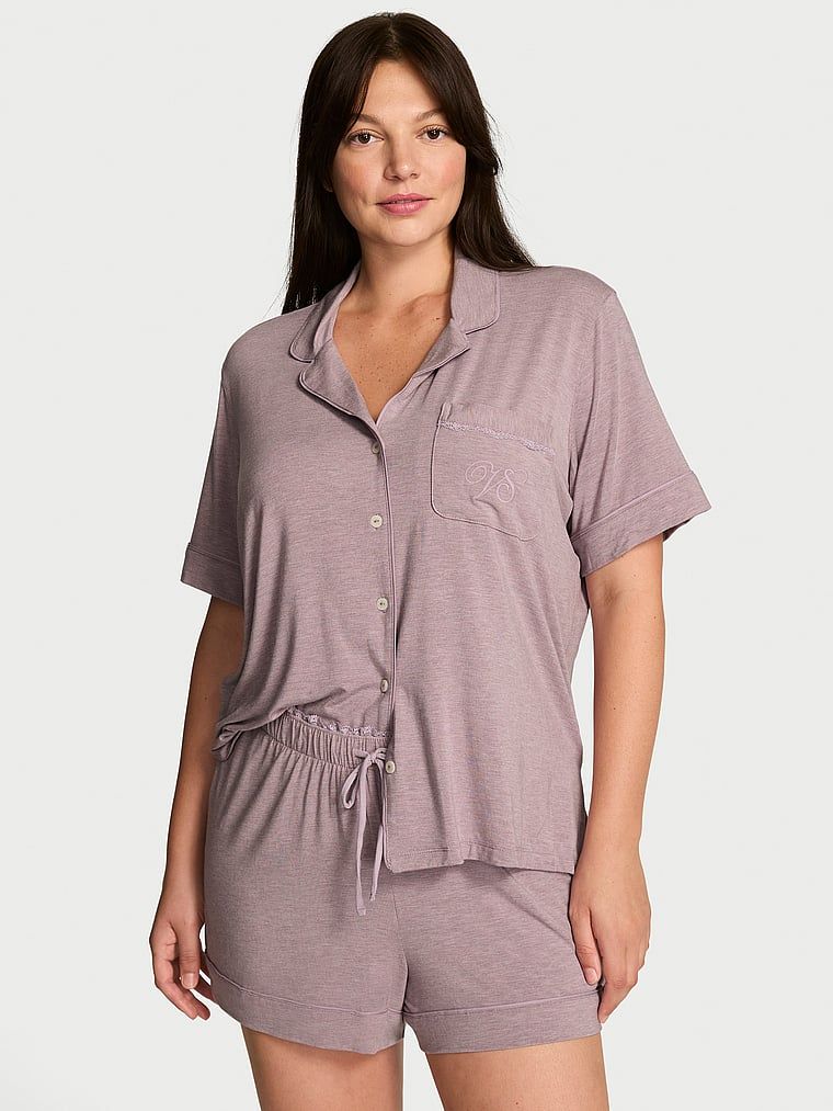 Piżama z modalu z szortami SoSoft. Produkt ma kolor fioletowy i pochodzi z kolekcji Victoria's Secret. 