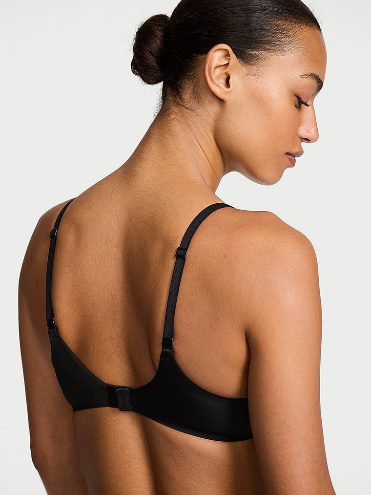 Biustonosz lekko usztywniany balkonetka FlexFactor. Produkt ma kolor czarny i pochodzi z kolekcji Body by Victoria. 