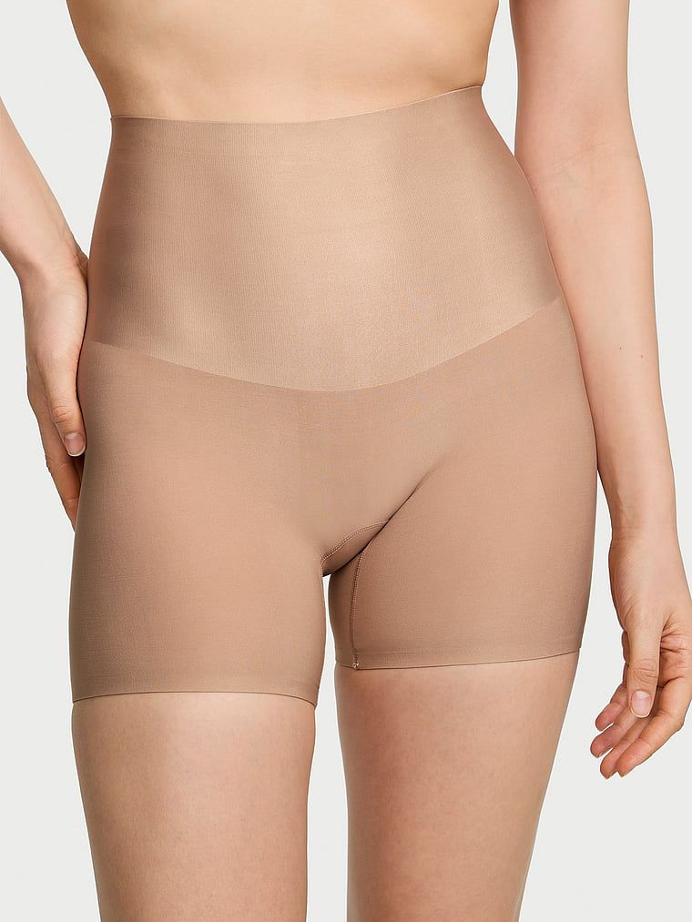 Body by Victoria Szorty modelujące z wysokim stanem Smoothing Shimmer