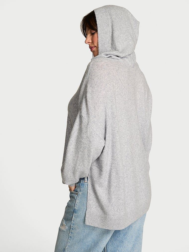 Sweter z kapturem Luxe Knit. Produkt ma kolor szary i pochodzi z kolekcji Victoria's Secret. 