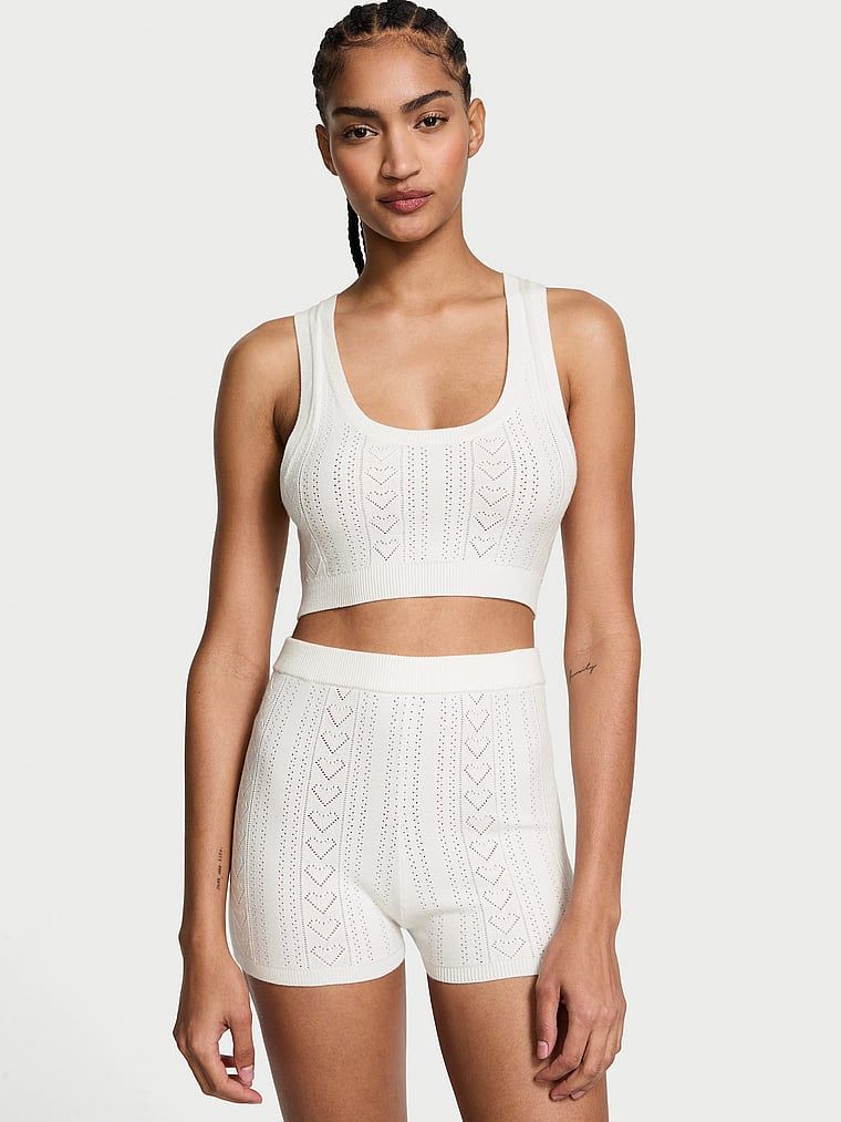 Szorty z dziurkowanego materiału Luxe Heart Pointelle. Produkt ma kolor biały i pochodzi z kolekcji Victoria's Secret. 
