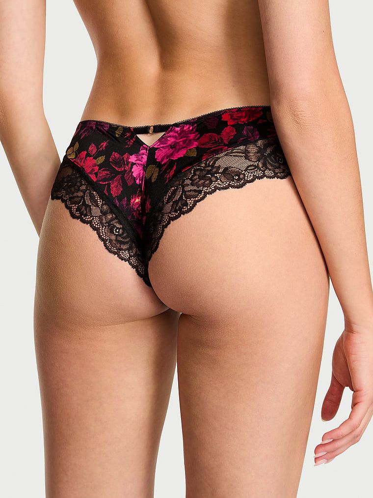 Majtki z koronką na krawędziach i wysoko wyciętymi nogawkami Lace-Trim Cheeky. Produkt ma wzór kwiatowy i pochodzi z kolekcji Very Sexy. 