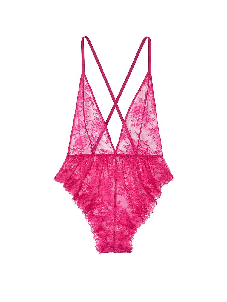 Kombinezon koronkowy Rose Lace. Produkt ma kolor różowy i pochodzi z kolekcji Victoria's Secret. 