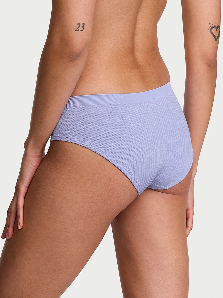 Majtki Seamless Sheer Rib Hiphugger. Produkt ma kolor fioletowy i pochodzi z kolekcji Seamless. 