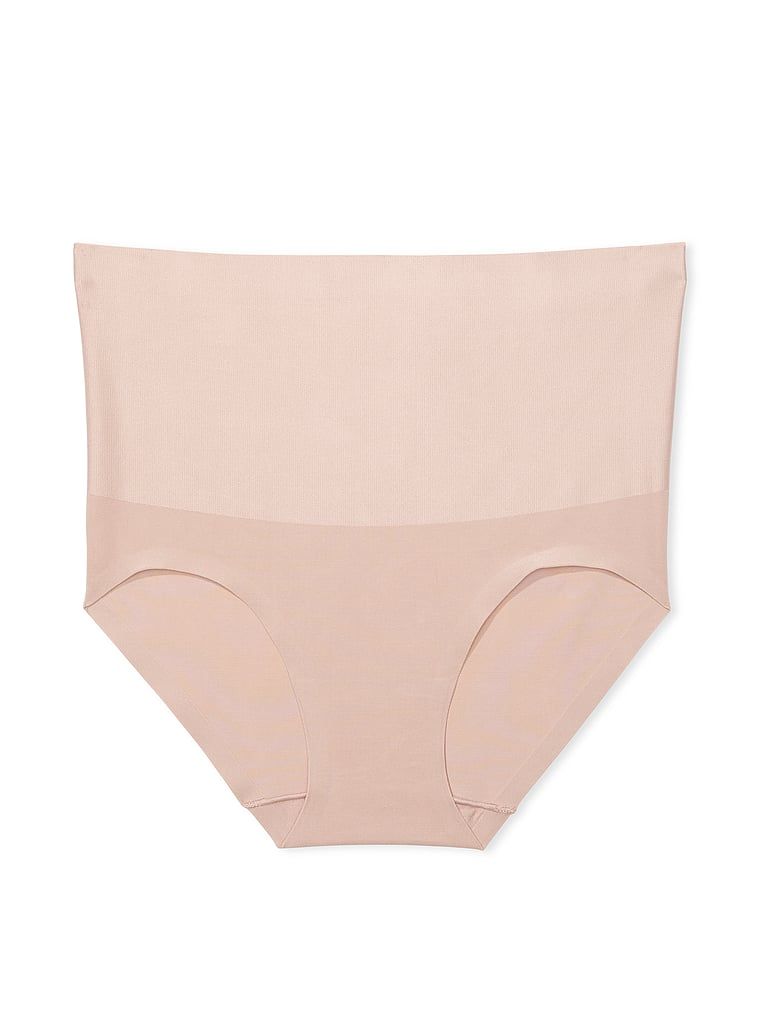 Majtki modelujące z wysokim stanem Smoothing Shimmer Brief. Produkt ma kolor beżowy i pochodzi z kolekcji Body by Victoria. 
