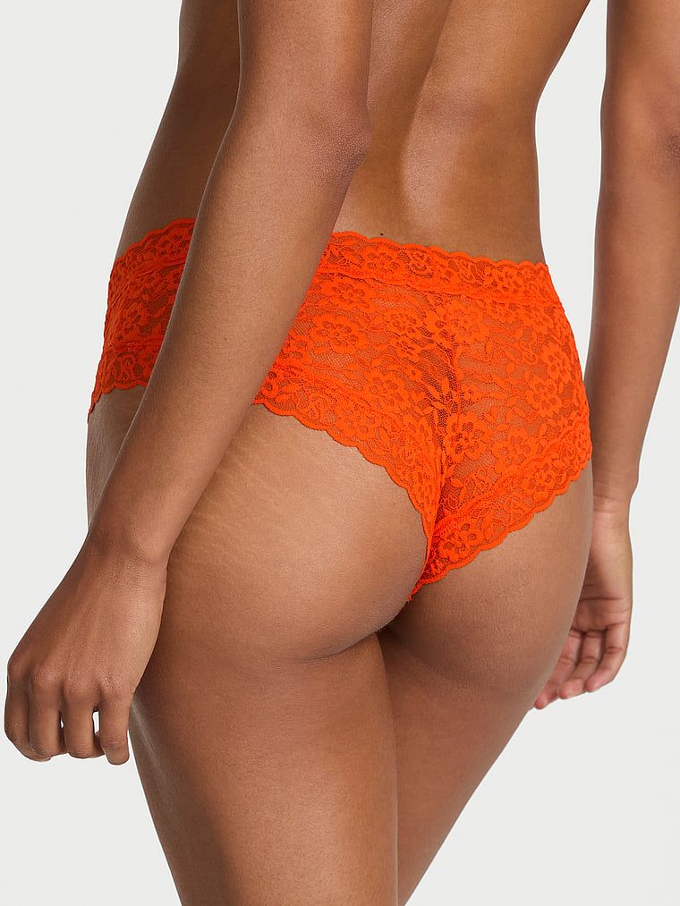 Majtki koronkowe Blossom Cheeky. Produkt ma kolor czerwony i pochodzi z kolekcji Lacie. 
