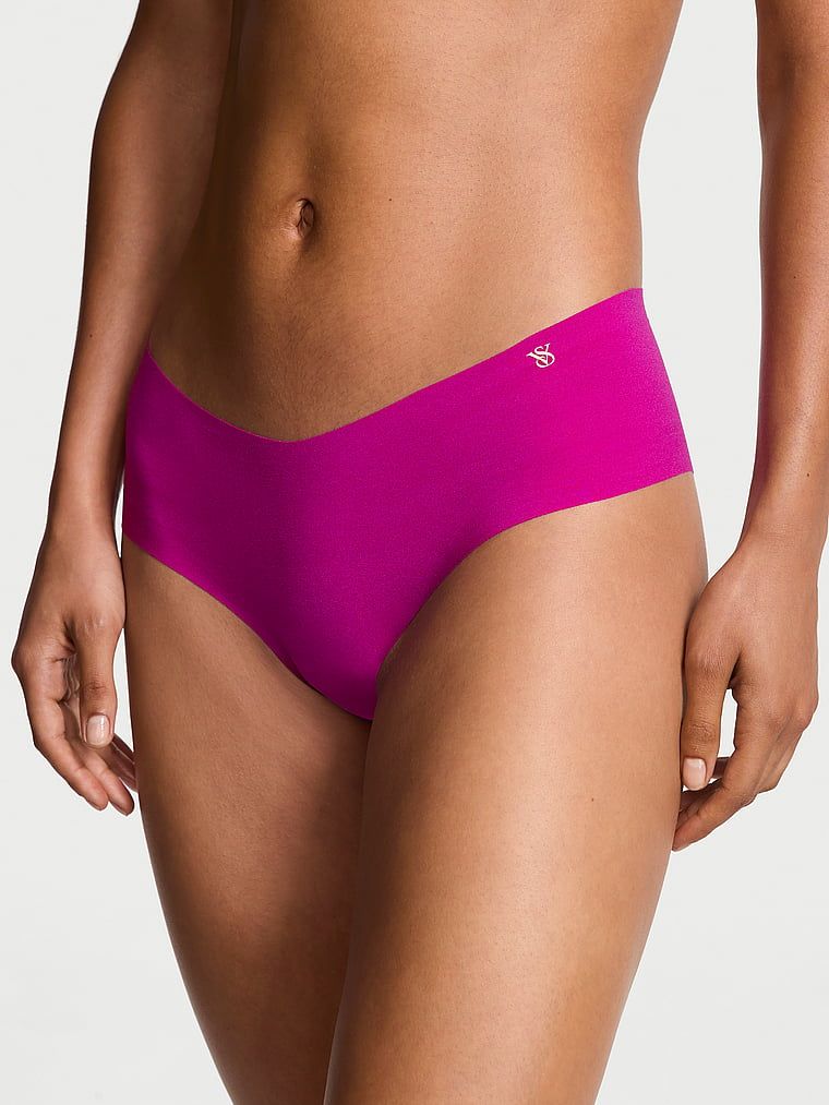Majtki bezszwowe No-Show Cheeky. Produkt ma kolor purpurowy i pochodzi z kolekcji No-Show. 