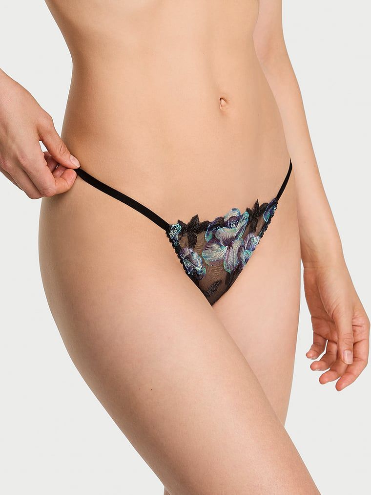 Stringi Electric Orchid. Produkt jest wzorzysty i pochodzi z kolekcji Body by Victoria. 