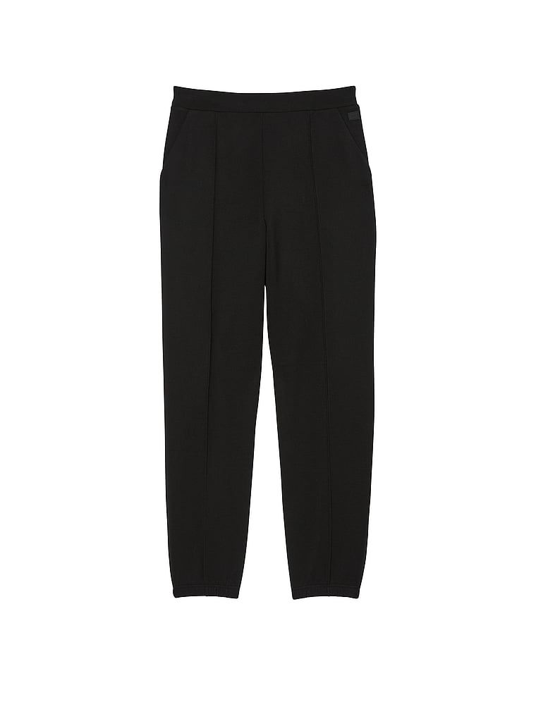 Spodnie joggery VSX Featherweight Knit. Produkt ma kolor czarny i pochodzi z kolekcji VSX. 