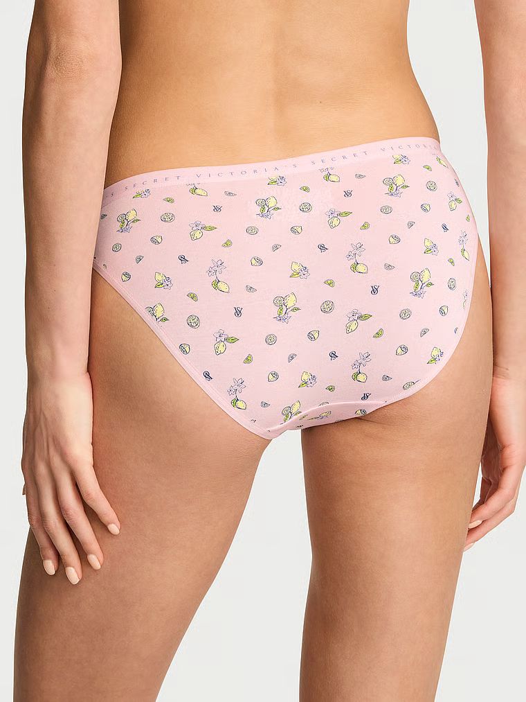 Majtki bawełniane Bikini. Produkt jest wzorzysty i pochodzi z kolekcji Victoria's Secret. 