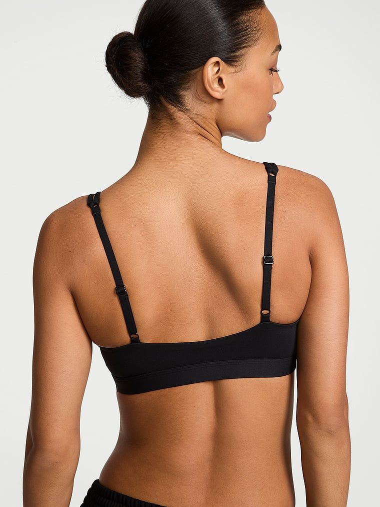 Biustonosz sportowy VSX Elevate Triangle. Produkt ma kolor czarny i pochodzi z kolekcji VSX. 